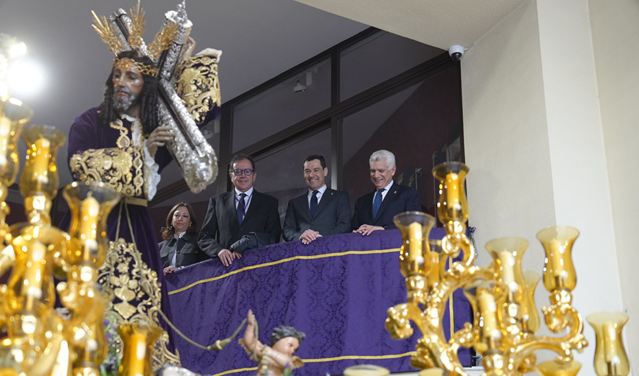 Declaraciones del presidente de la Junta durante su visita a la Semana Santa de Málaga